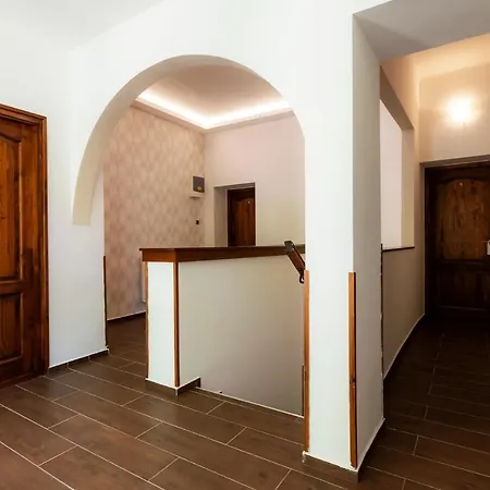 Ven Diofa De Lux Panzio 住宿加早餐酒店 4*