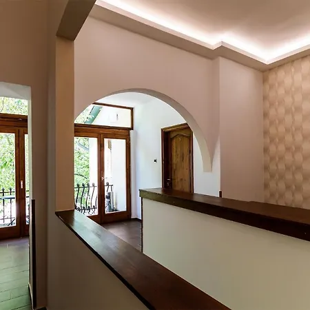 Bed and breakfast Vén Diófa De Lux Panzió 4*