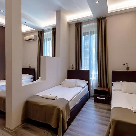 Bed and breakfast Vén Diófa De Lux Panzió 4*