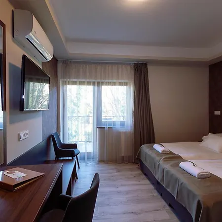 B&B Ven Diofa De Lux Panzio Seghedin