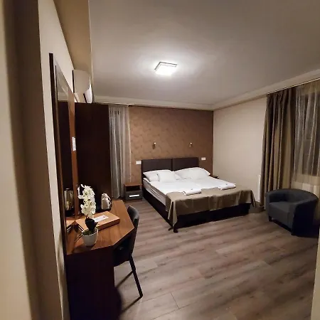 住宿加早餐酒店 Ven Diofa De Lux Panzio 4*