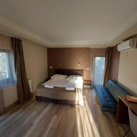 Bed and breakfast Vén Diófa De Lux Panzió 4*